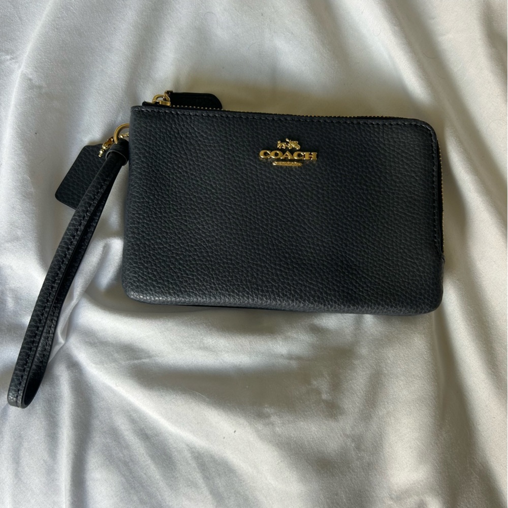 Coach wristlet wallet